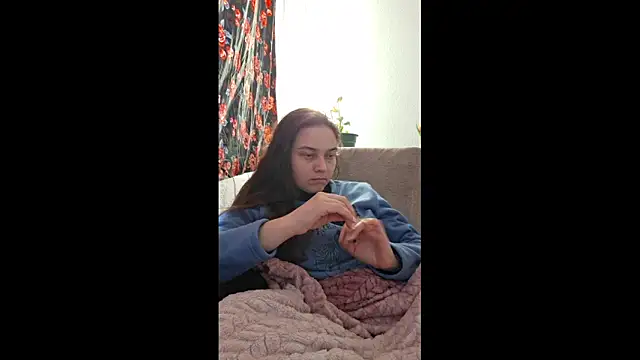 Snapshot of Cyndee_Winter chatting on 03-19-25, 03:19 Cyndee Winter online show from 03-19-25, 03:19