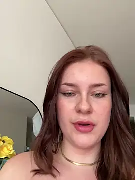 Snapshot of MaribelRiver chatting on 06-06-26, 02:33 MaribelRiver online show from 06-06-26, 02:33