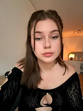 MaribelRiver online show from 11-16-25, 12:32