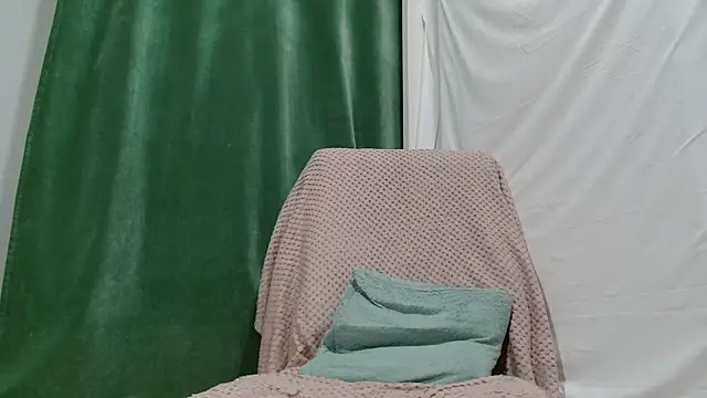 Luckyalice 4u online show from 05-16-26, 10:42