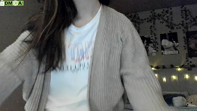 Anisawithlove online show from 10-25-25, 05:06