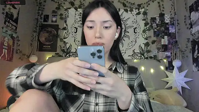 Anisawithlove online show from 03-13-25, 06:56