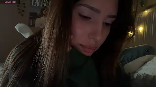 Snapshot of Anisawithlove chatting on 04-21-26, 12:23 Anisawithlove online show from 04-21-26, 12:23