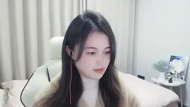 Snapshot of Wofeifei-baby chatting on 12-12-24, 03:48 Wofeifei-baby online show from 12-12-24, 03:48