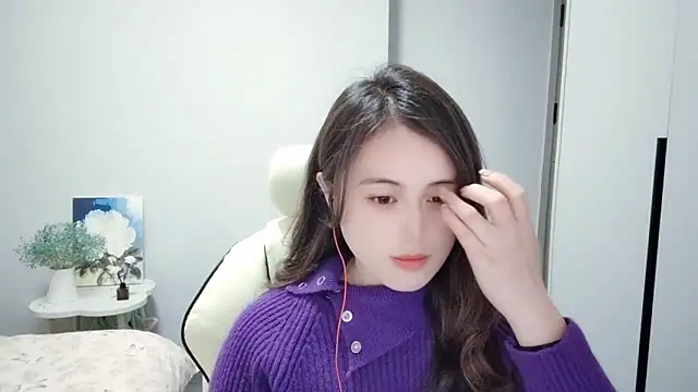 Snapshot of Wofeifei-baby chatting on 02-21-25, 03:32 Wofeifei-baby online show from 02-21-25, 03:32