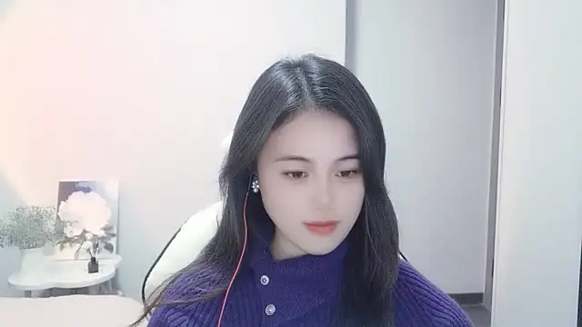 Snapshot of Wofeifei-baby chatting on 12-31-24, 03:31 Wofeifei-baby online show from 12-31-24, 03:31