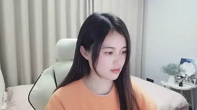 Snapshot of Wofeifei-baby chatting on 12-18-24, 03:22 Wofeifei-baby online show from 12-18-24, 03:22