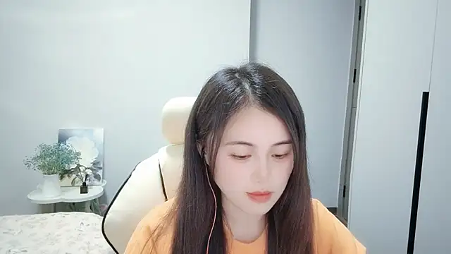 Snapshot of Wofeifei-baby chatting on 03-07-25, 04:11 Wofeifei-baby online show from 03-07-25, 04:11