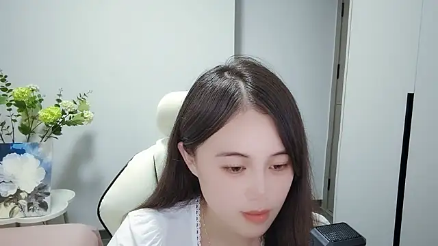 Snapshot of Wofeifei-baby chatting on 09-19-25, 03:49 Wofeifei-baby online show from 09-19-25, 03:49