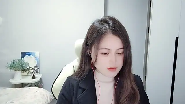 Snapshot of Wofeifei-baby chatting on 02-22-25, 03:47 Wofeifei-baby online show from 02-22-25, 03:47