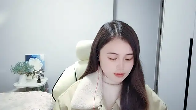 Snapshot of Wofeifei-baby chatting on 02-23-25, 03:40 Wofeifei-baby online show from 02-23-25, 03:40