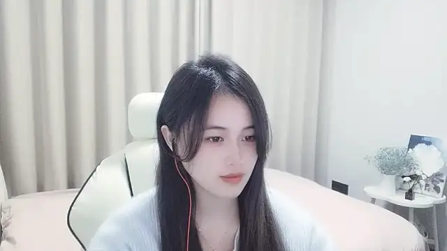 Snapshot of Wofeifei-baby chatting on 12-09-24, 03:22 Wofeifei-baby online show from 12-09-24, 03:22