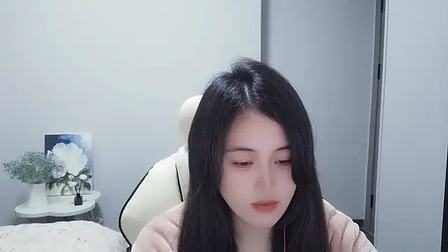 Snapshot of Wofeifei-baby chatting on 01-14-25, 03:47 Wofeifei-baby online show from 01-14-25, 03:47