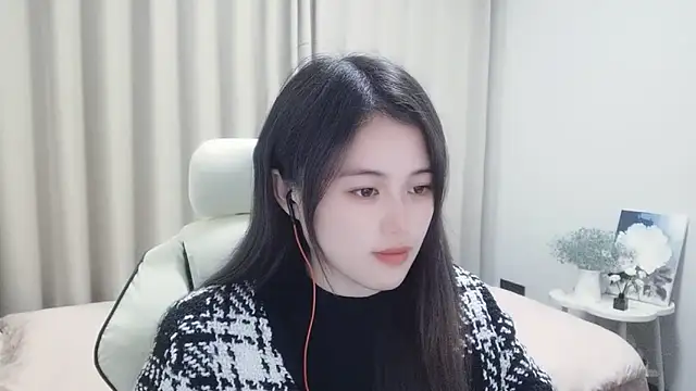 Snapshot of Wofeifei-baby chatting on 12-16-24, 03:11 Wofeifei-baby online show from 12-16-24, 03:11