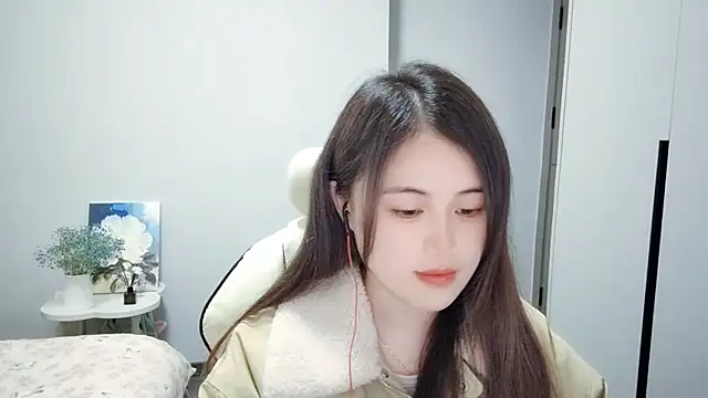 Snapshot of Wofeifei-baby chatting on 02-27-25, 03:26 Wofeifei-baby online show from 02-27-25, 03:26