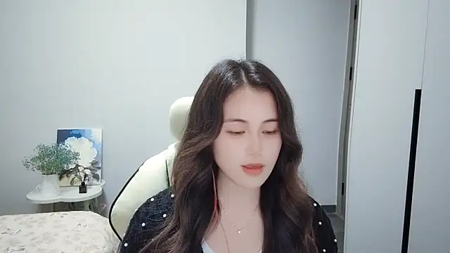 Snapshot of Wofeifei-baby chatting on 03-13-25, 03:28 Wofeifei-baby online show from 03-13-25, 03:28