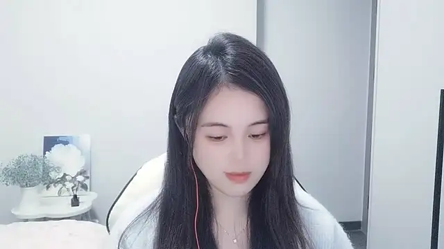 Snapshot of Wofeifei-baby chatting on 01-01-25, 03:35 Wofeifei-baby online show from 01-01-25, 03:35