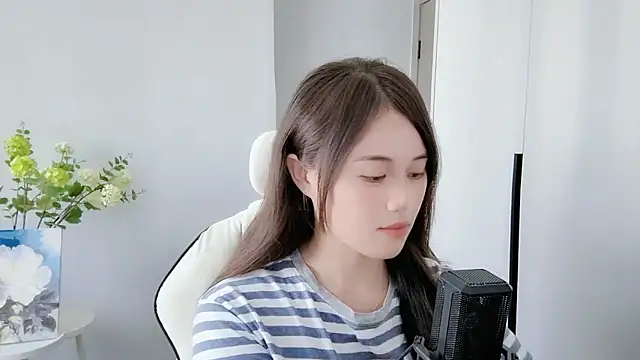 Snapshot of Wofeifei-baby chatting on 09-15-25, 01:39 Wofeifei-baby online show from 09-15-25, 01:39