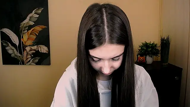 Lili magic online show from 10-26-25, 08:59