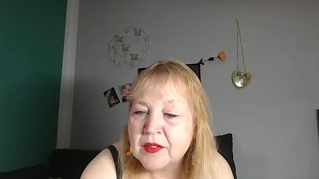 Blasflittchen online show from 04-13-26, 01:48