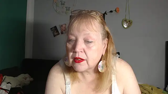 Blasflittchen online show from 04-25-26, 11:35