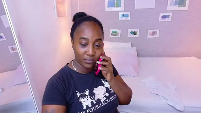 kiara evanss online show from 10-30-25, 09:01