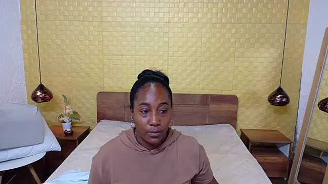 kiara evanss online show from 09-11-25, 02:22