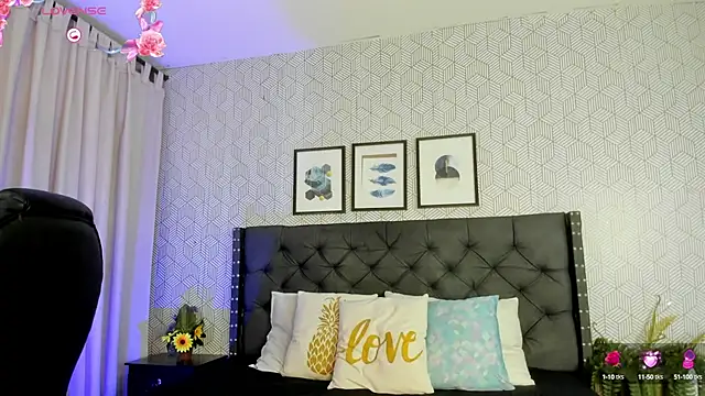 emma  smith1 online show from 03-03-25, 12:28