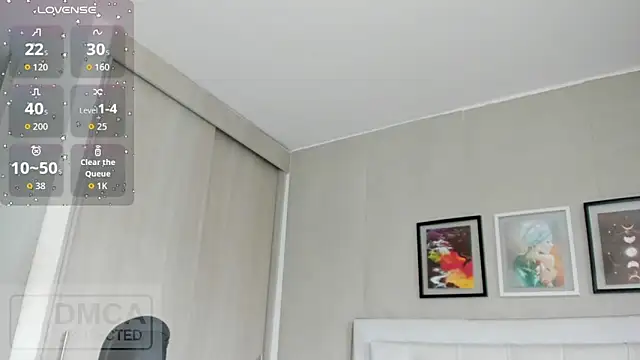 Snapshot of emma__smith1 chatting on 04-16-26, 01:01 emma smith1 online show from 04-16-26, 01:01