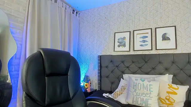 emma  smith1 online show from 03-11-25, 04:40