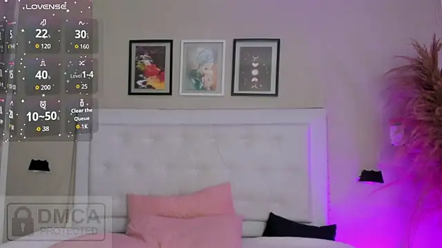 Snapshot of emma__smith1 chatting on 03-20-26, 11:00 emma smith1 online show from 03-20-26, 11:00