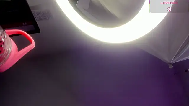 emma  smith1 online show from 02-11-26, 12:38