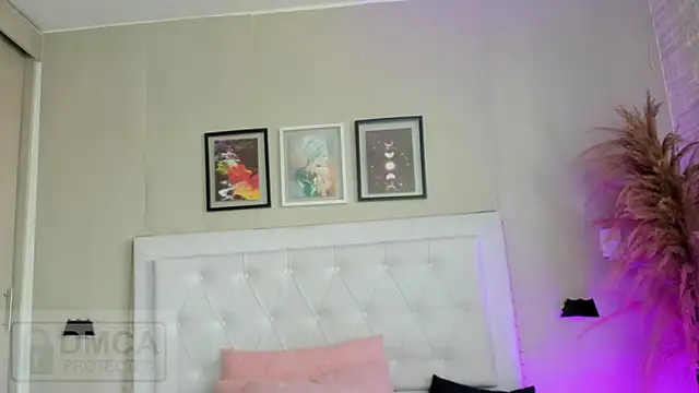 Snapshot of emma__smith1 chatting on 03-19-26, 12:38 emma smith1 online show from 03-19-26, 12:38