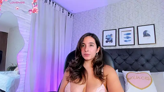 emma  smith1 online show from 02-11-25, 03:40