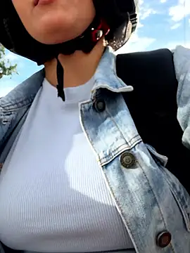 LIAH IZUMI online show from 01-15-26, 12:41