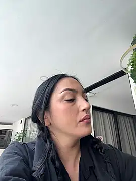 LIAH IZUMI online show from 03-22-26, 12:50