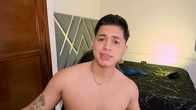 Niicky1  online show from 01-06-26, 02:54