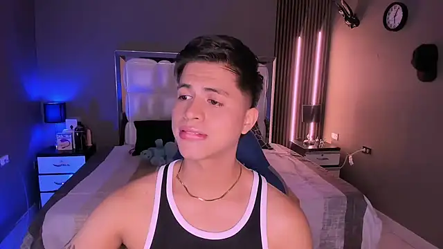 Niicky1  online show from 03-04-25, 09:43