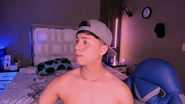 Niicky1  online show from 03-22-25, 09:31