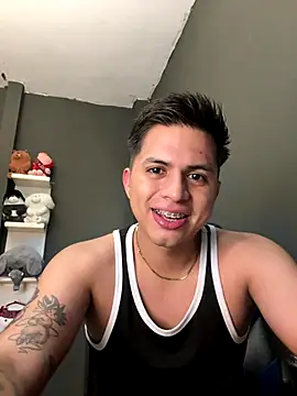 Niicky1  online show from 10-28-25, 04:24