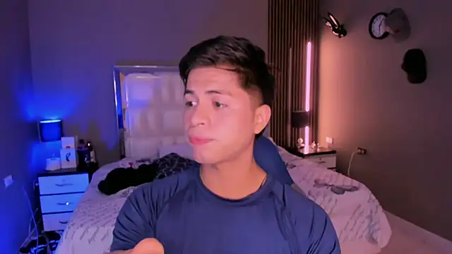 Niicky1  online show from 03-20-25, 09:13