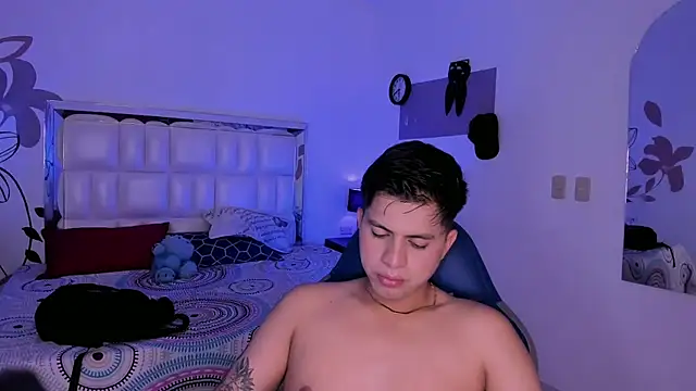 Niicky1  online show from 02-25-25, 08:53