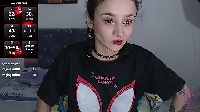 kitty22  online show from 03-07-25, 02:34