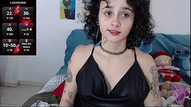 kitty22  online show from 10-11-25, 03:35