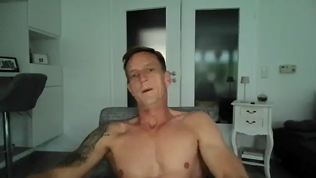 dirks71 online show from 09-19-25, 05:17