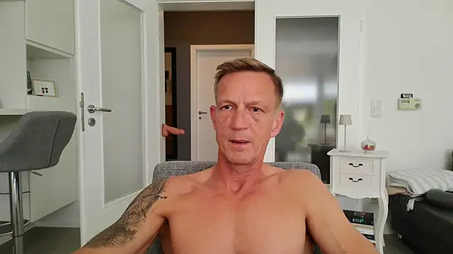Snapshot of dirks71 chatting on 05-29-26, 11:49 dirks71 online show from 05-29-26, 11:49