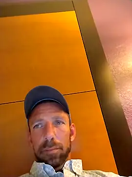 Treemandude online show from 11-16-25, 01:43