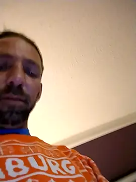 Treemandude online show from 11-30-25, 03:40