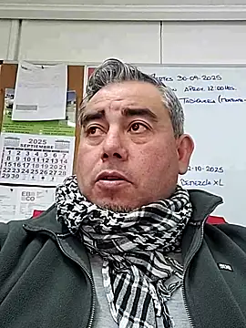 Snapshot of Manolete007x chatting on 09-29-25, 04:34 Manolete007x online show from 09-29-25, 04:34