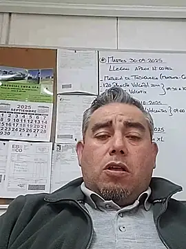 Snapshot of Manolete007x chatting on 09-30-25, 11:22 Manolete007x online show from 09-30-25, 11:22